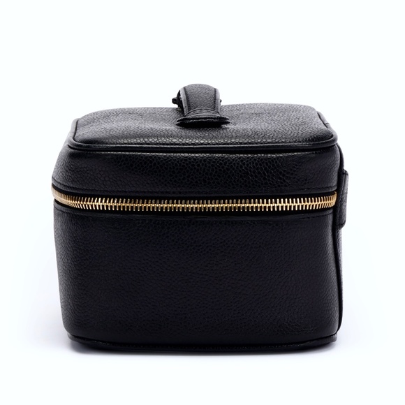 CHANEL Cosmetics Bag Caviar Skin Black - Picture 8 of 12